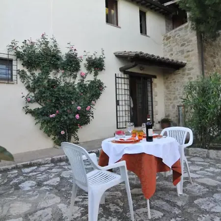 Country house Agriturismo La Ginestrella *