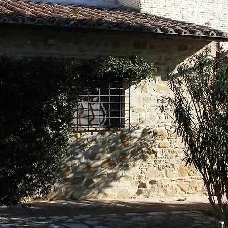 Agriturismo La Ginestrella *
