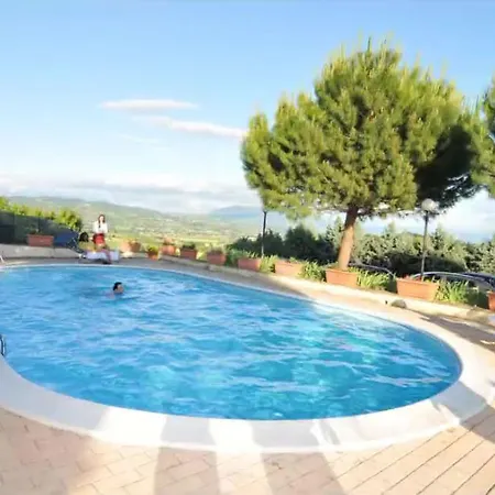 Agriturismo La Ginestrella Country house