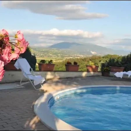 Agriturismo La Ginestrella Country house *